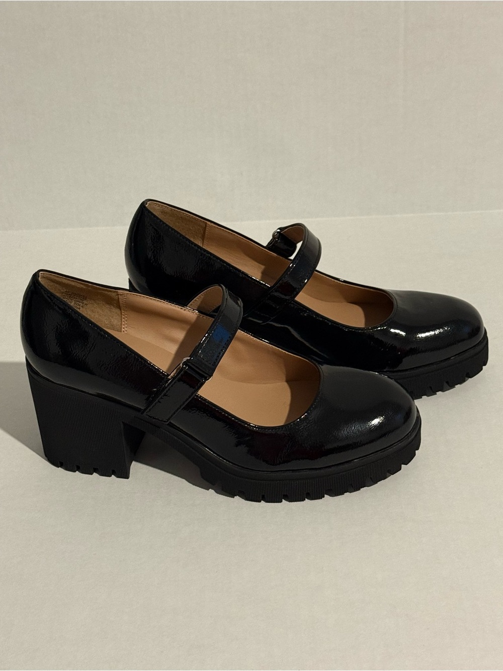 Sun + Stone Black Patent Mary Jane Lug Block Heel Size 9.5 - Picture 3 of 13